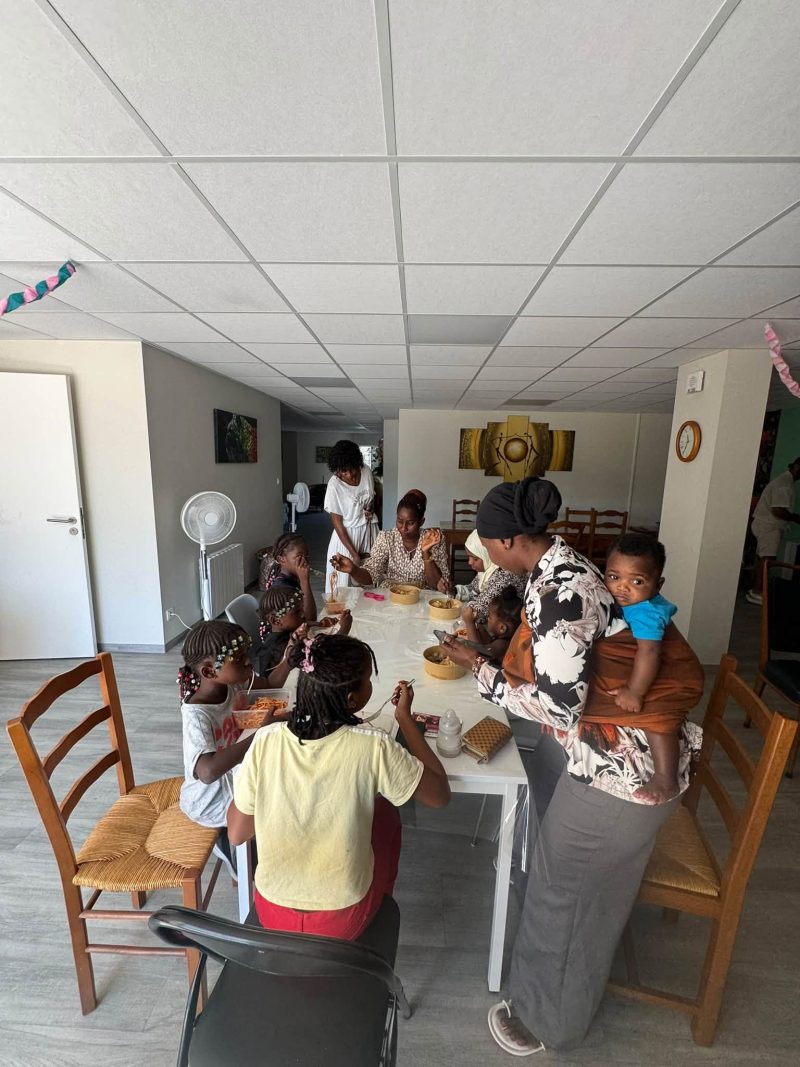 UNE BELLE RÉUSSITE POUR NOTRE BARQUETTE SOLIDAIRE ! ❤️Cette barquette solidaire est bien plus qu’un repas : c’est une façon de faire vivre un projet collectif et solidaire. 🍽️❤️